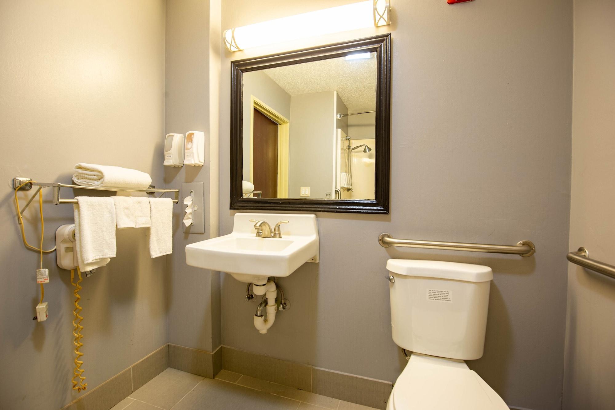 Quality Inn & Suites Woodstock Near Lake Geneva Luaran gambar