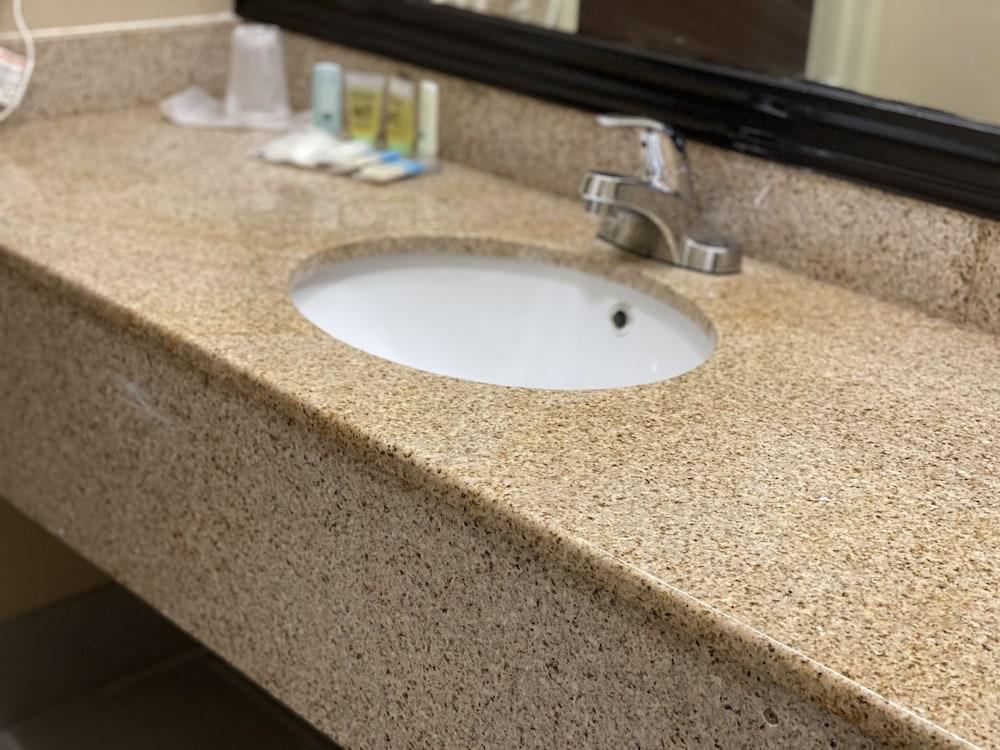 Quality Inn & Suites Woodstock Near Lake Geneva Luaran gambar