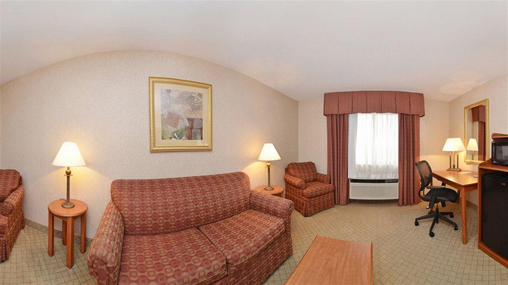 Quality Inn & Suites Woodstock Near Lake Geneva Luaran gambar