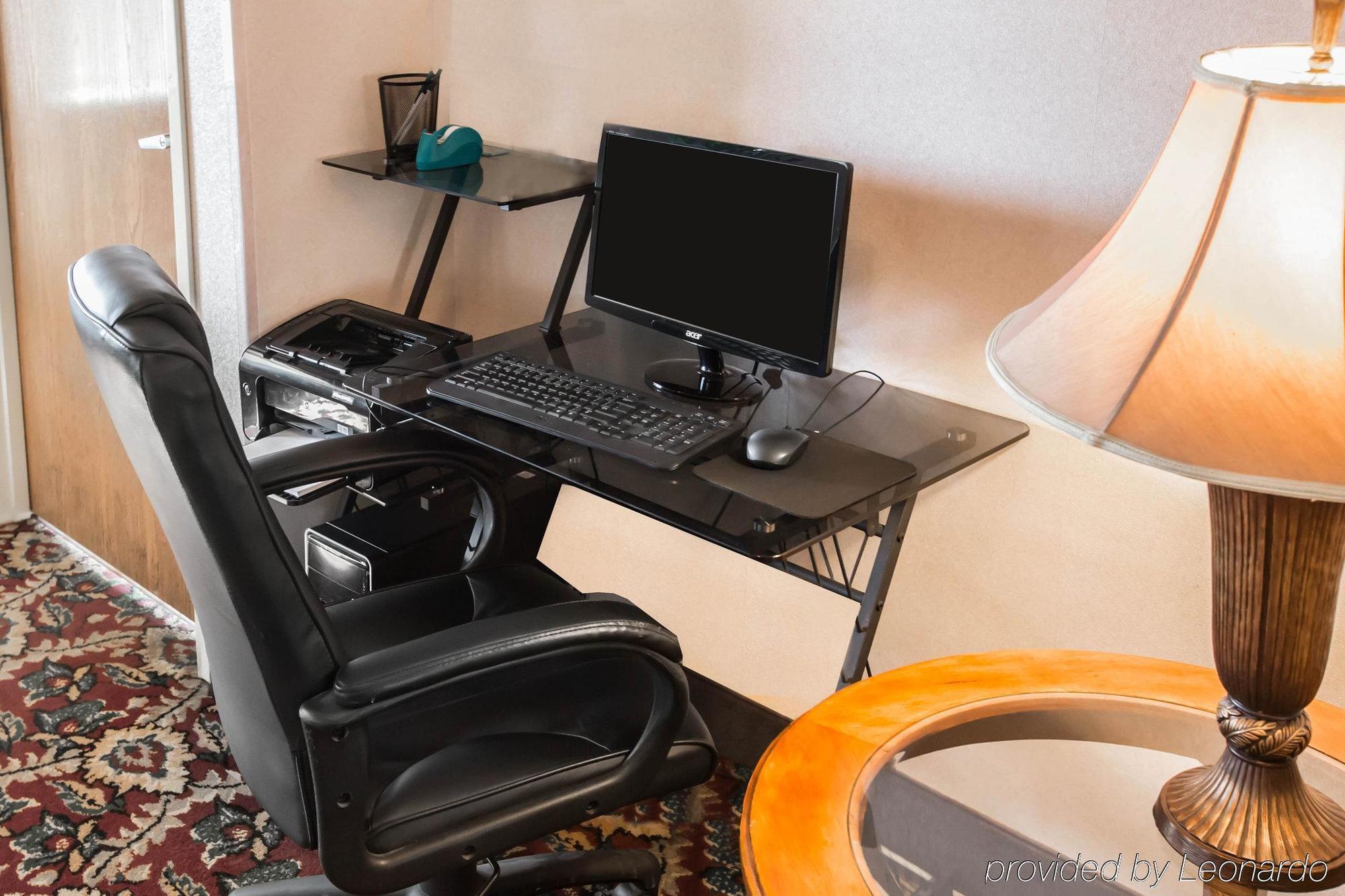 Quality Inn & Suites Woodstock Near Lake Geneva Luaran gambar
