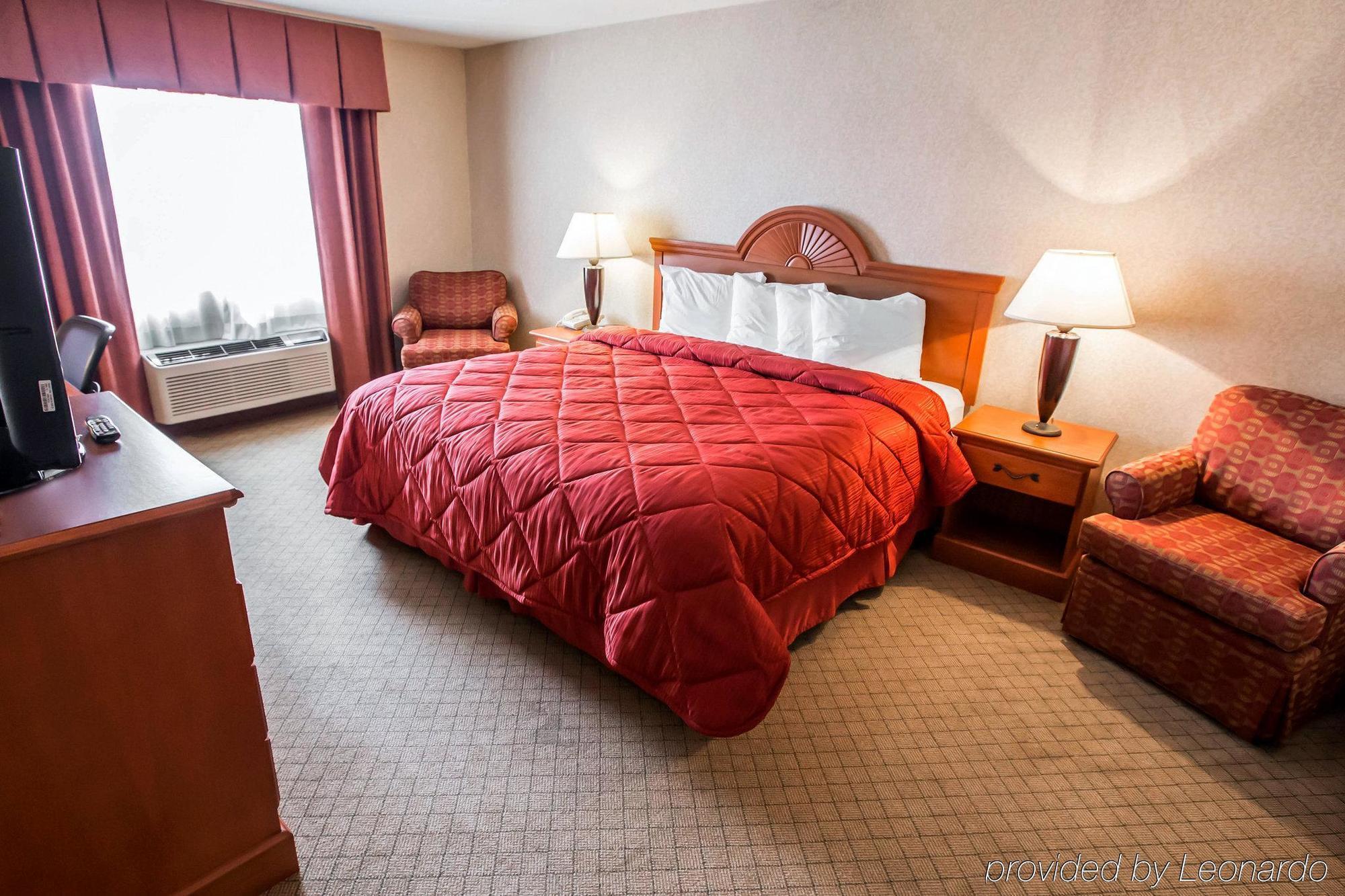 Quality Inn & Suites Woodstock Near Lake Geneva Luaran gambar
