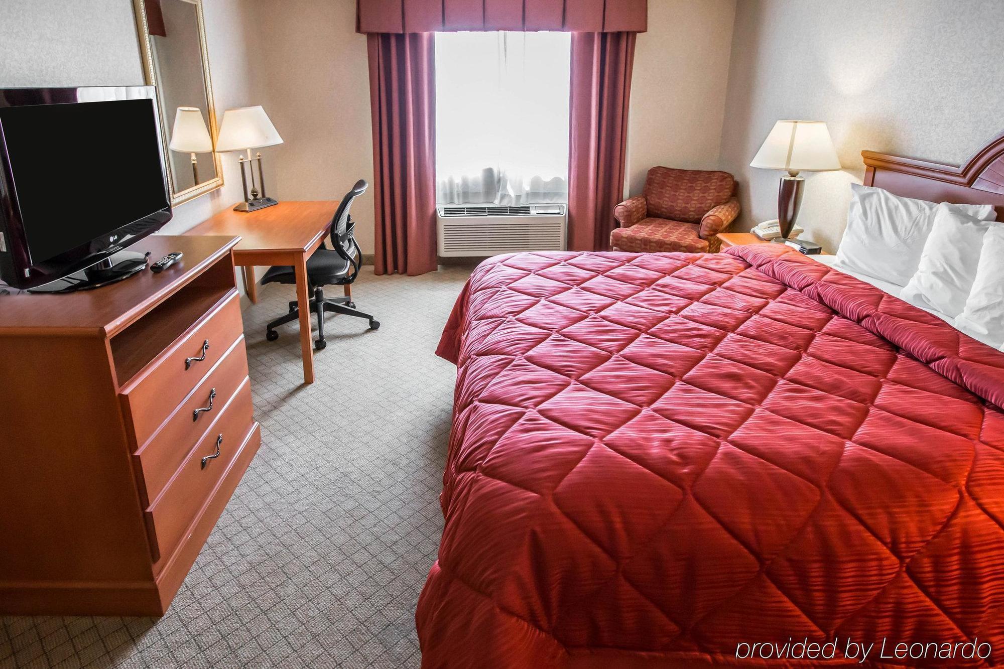 Quality Inn & Suites Woodstock Near Lake Geneva Luaran gambar