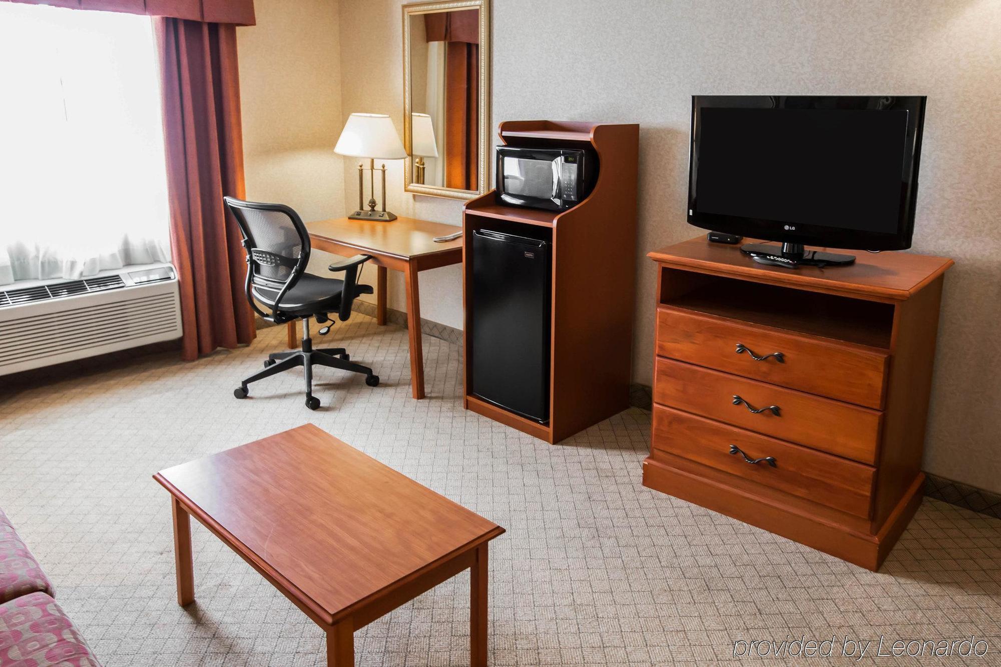Quality Inn & Suites Woodstock Near Lake Geneva Luaran gambar