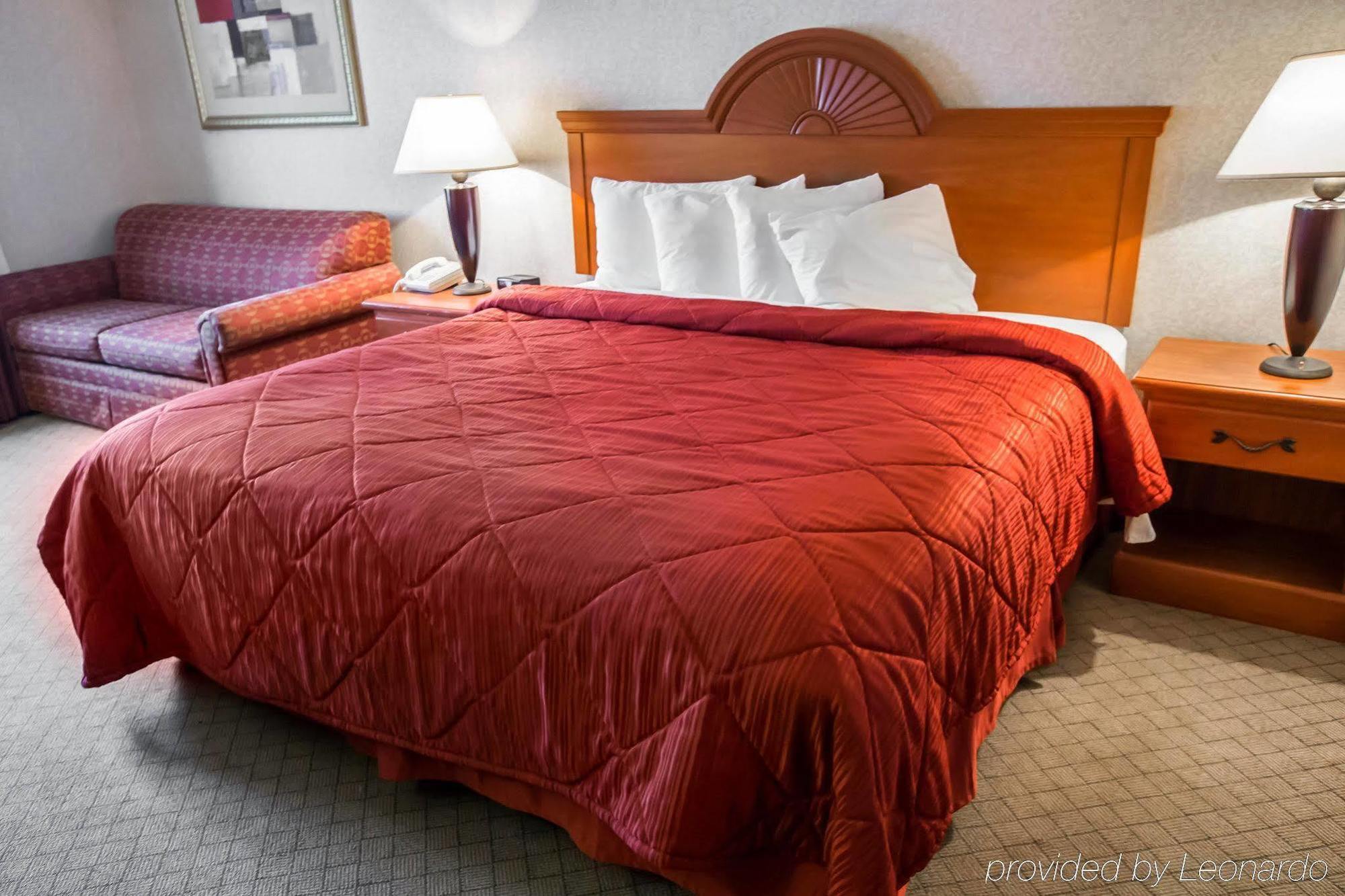 Quality Inn & Suites Woodstock Near Lake Geneva Luaran gambar