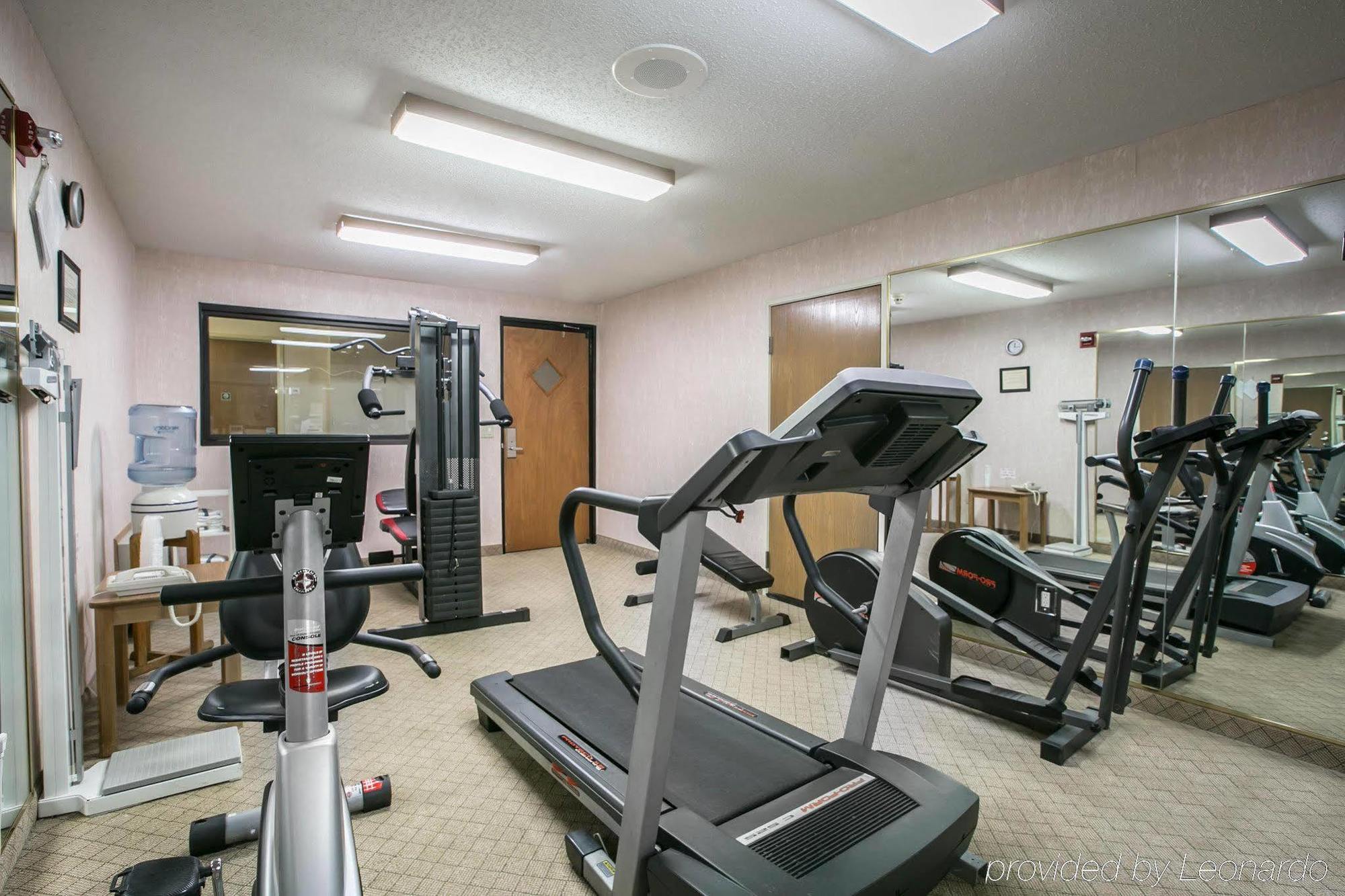 Quality Inn & Suites Woodstock Near Lake Geneva Luaran gambar