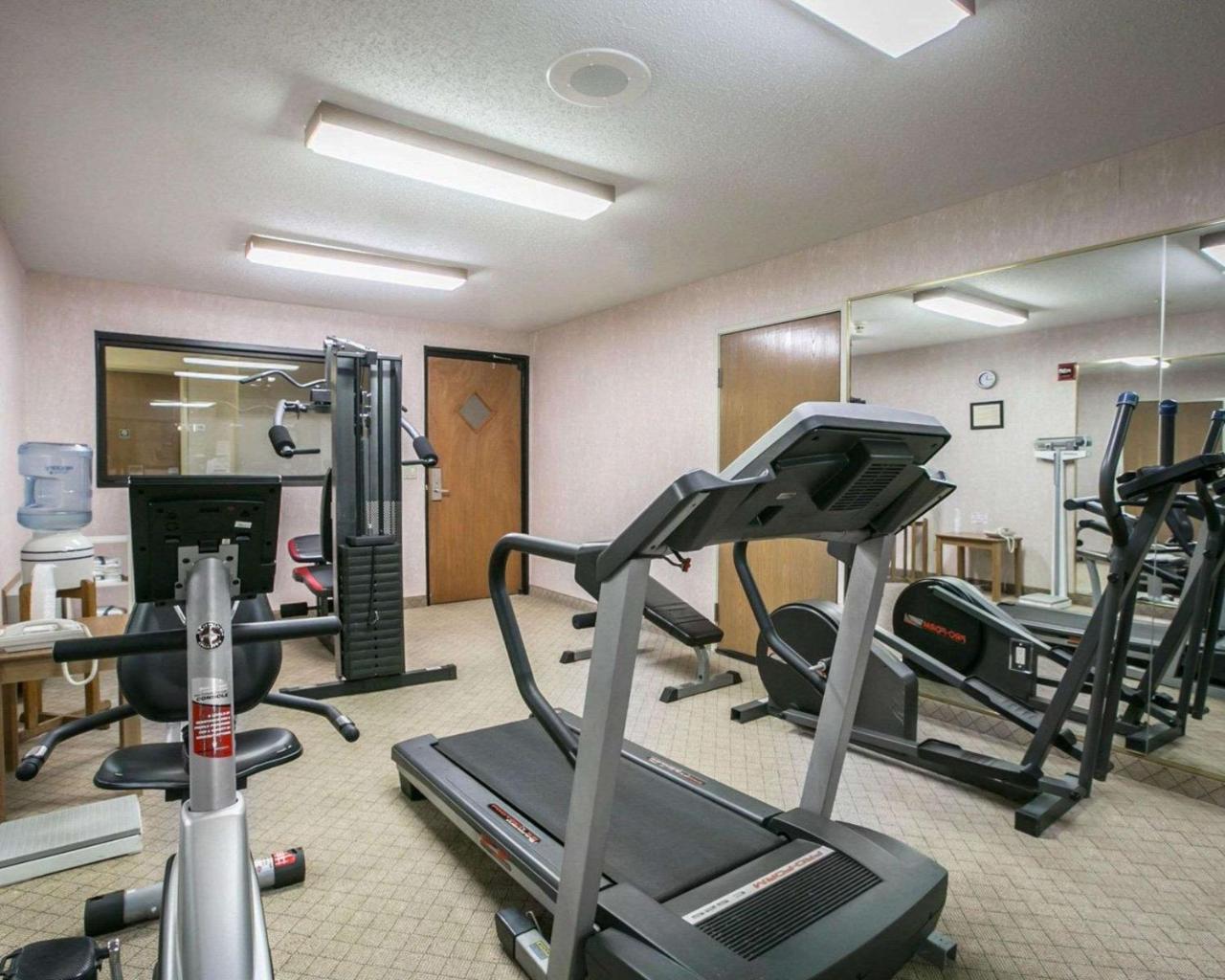 Quality Inn & Suites Woodstock Near Lake Geneva Luaran gambar